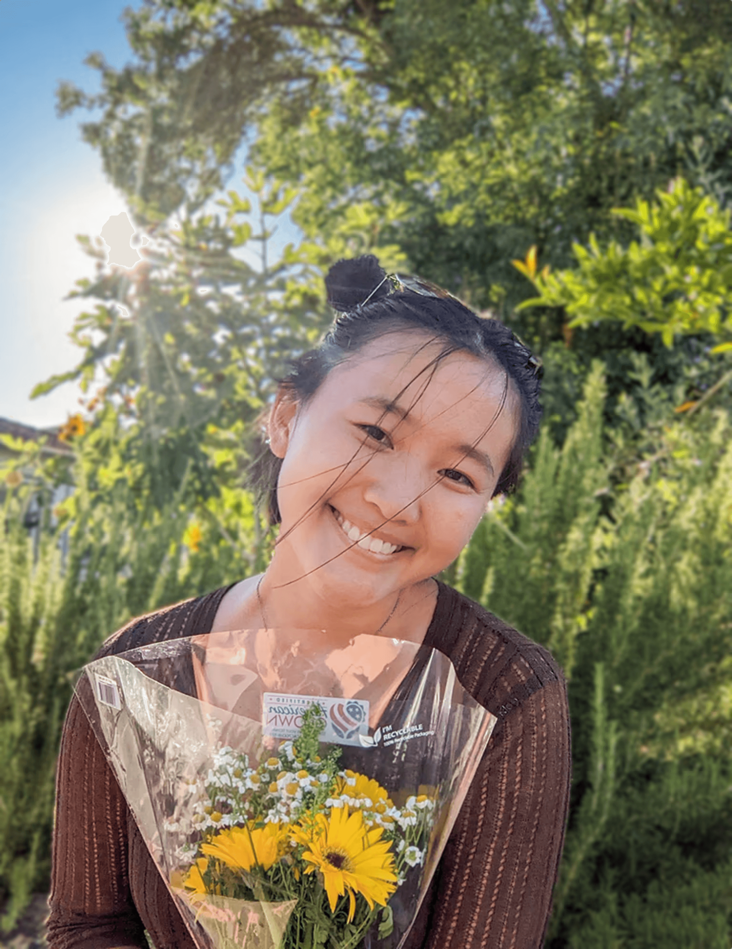 Ariana Cao holding flowers